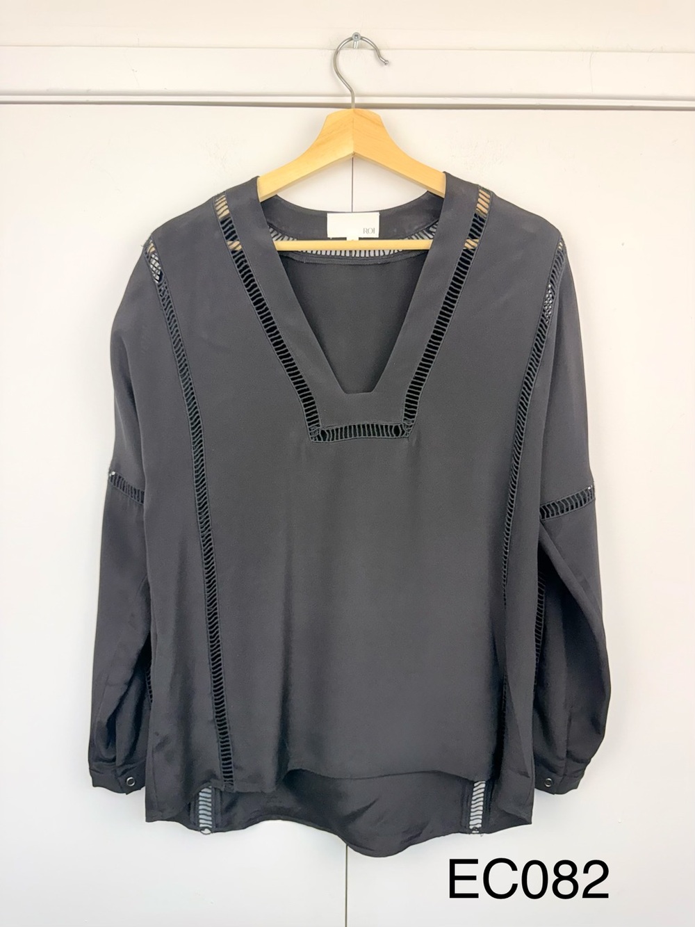 ROI Black Silk Cutout Trim V Neck Blouse S
